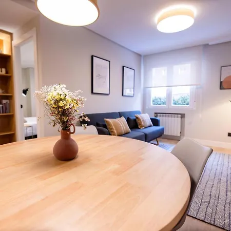 Atuaire Plaza De Espana En El Centro Historico De * Burgo