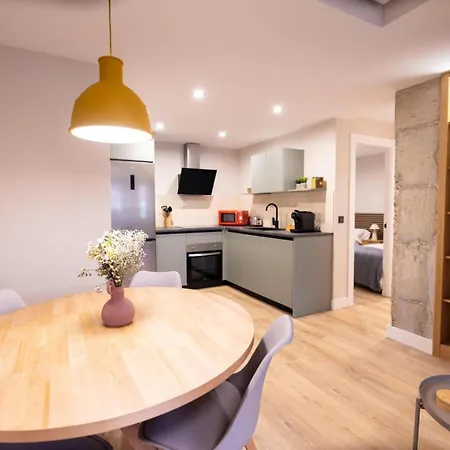 Atuaire Plaza De España En El Centro Histórico De Burgo